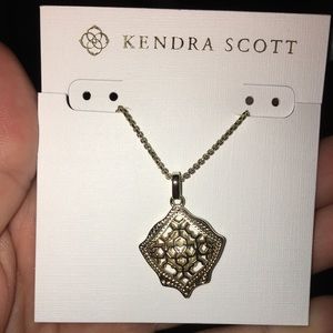 Kendra Scott Pendant Necklace